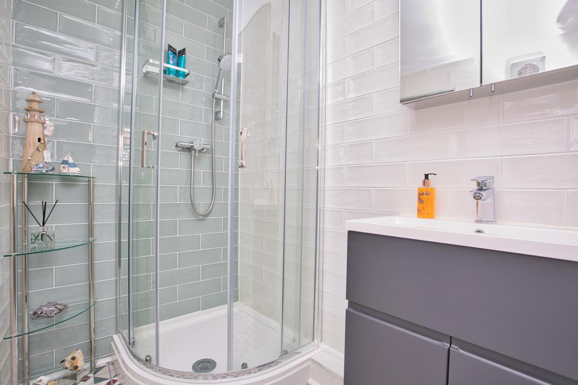 Spacious Seaside Escape In The Heart Of Deal, 4 Mins From The Beach Zewnętrze zdjęcie