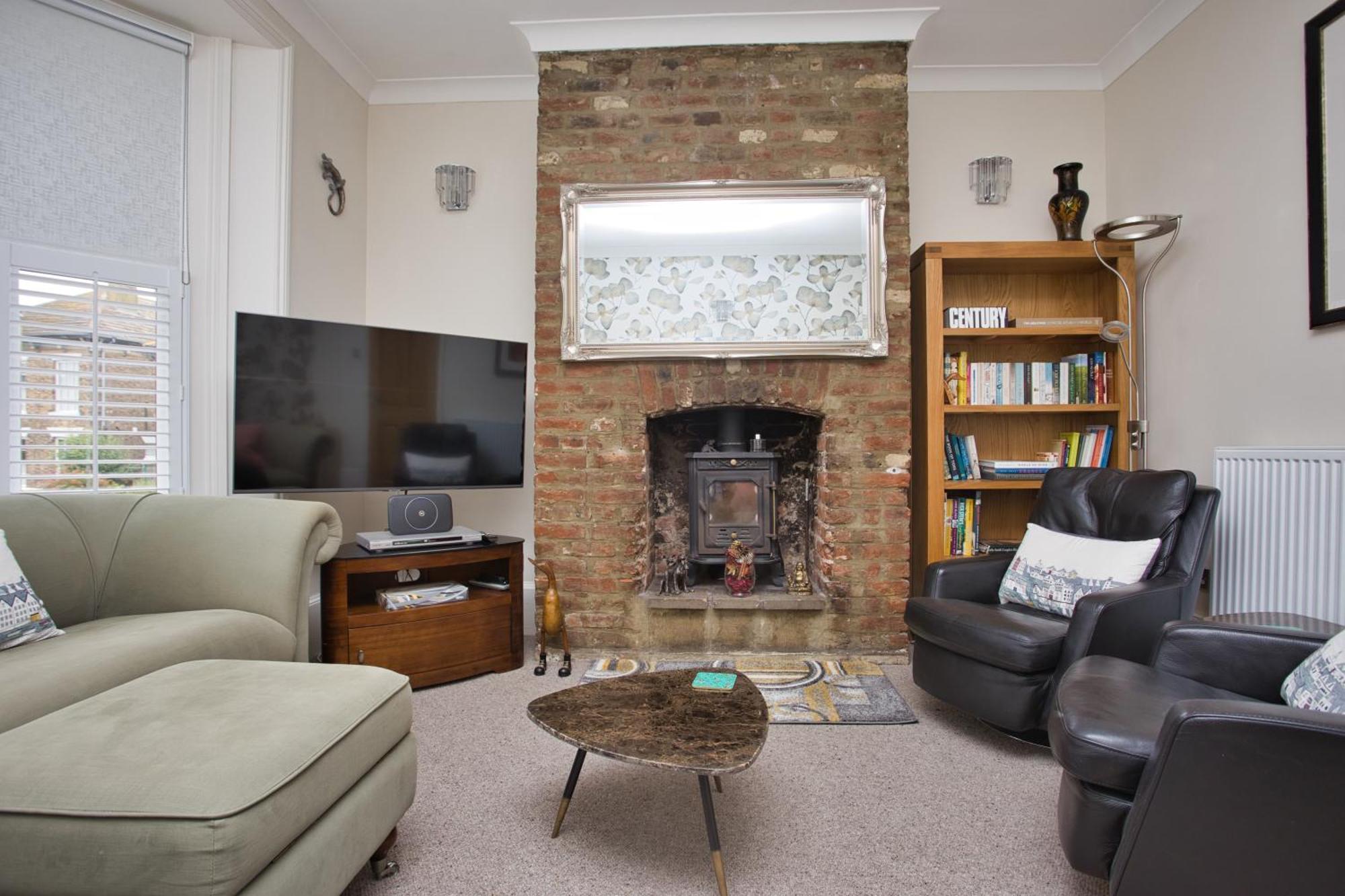 Spacious Seaside Escape In The Heart Of Deal, 4 Mins From The Beach Zewnętrze zdjęcie